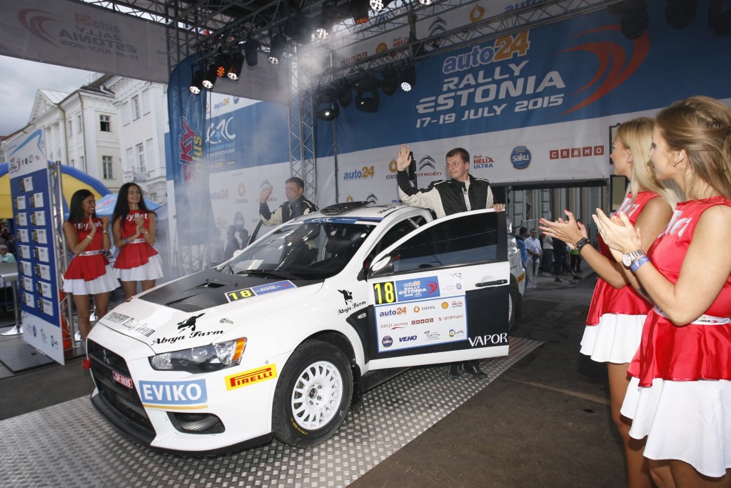 Roland Murakas Rally Estonia 2015 start podium